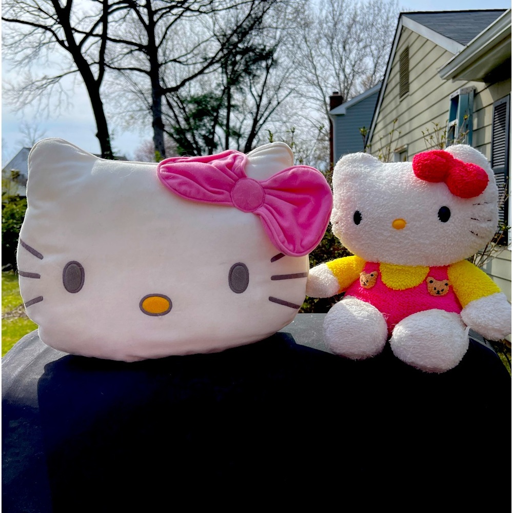 Hello Kitty pillows
